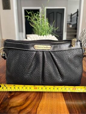 Timi & Leslie Black Pebbled Leather Pleated Wristlet with Gold Hardware